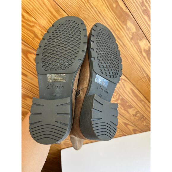 CLARKS Leather Knee High Lace Up Riding Boot - Picture 5 of 10